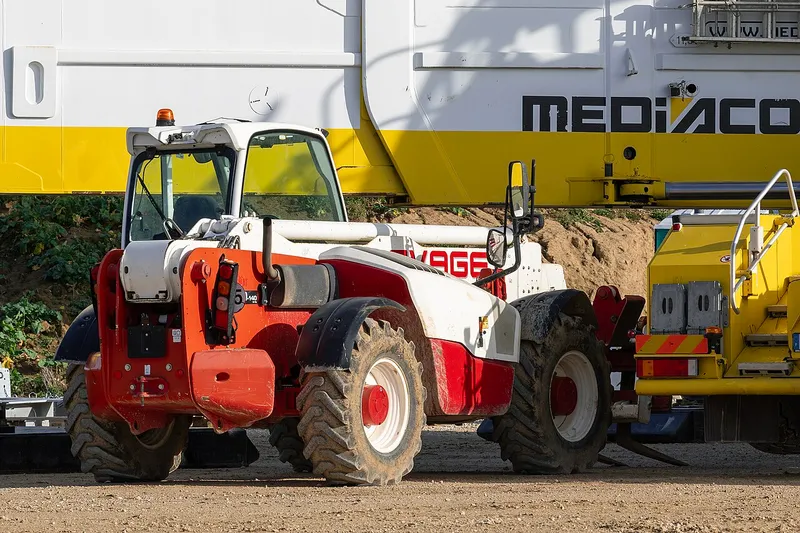 JCB 540-140 — Manipulátory