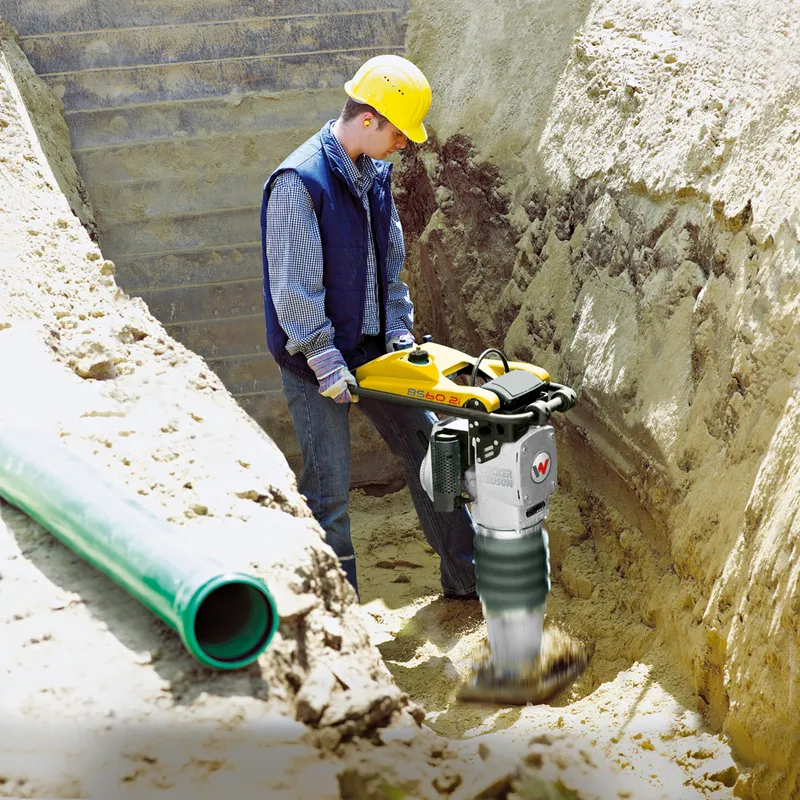 Wacker Neuson BS60-4 — Malá mechanizace